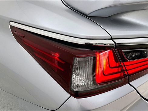 Used 2024 Lexus ES 350 Ultra Luxury image 40