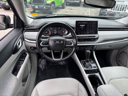 Used 2022 Jeep Compass Latitude w/ Convenience Group image 16