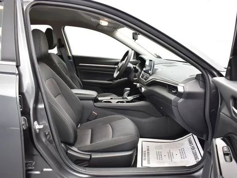 Used 2023 Nissan Altima 2.5 SV FWD image 16