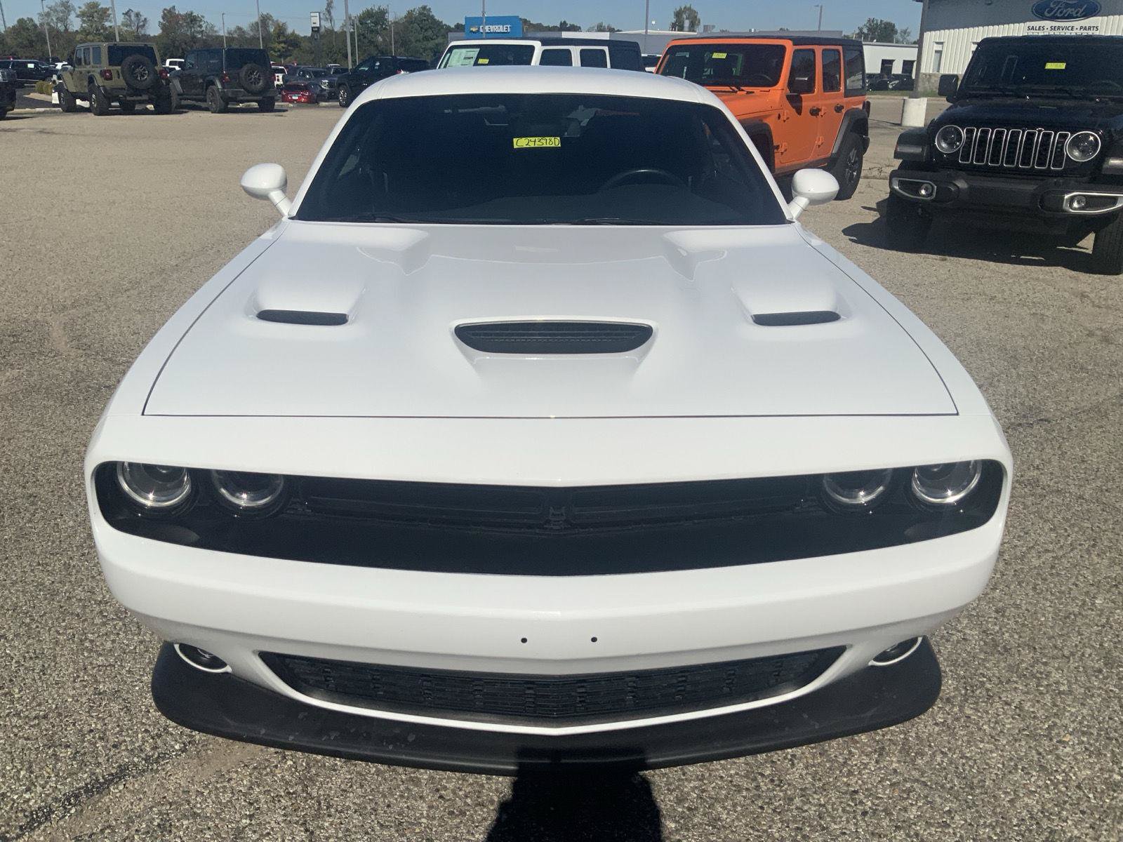 Used 2019 Dodge Challenger R/T Scat Pack w/ Driver Convenience Group RWD image 3