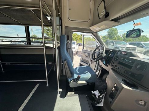 Used 2025 Ford E-450 and Econoline 450 Super Duty w/ Shuttle Bus Prep Package RWD image 14