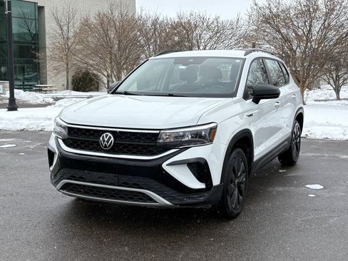 Used 2022 Volkswagen Taos S w/ IQ Drive S Package FWD image 2