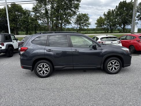 Used 2019 Subaru Forester Premium AWD/4WD image 37
