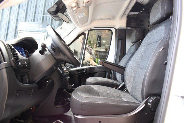 Used 2025 RAM ProMaster 2500 w/ U-Haul Equipment Group FWD image 16