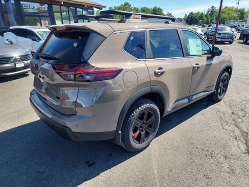 New 2026 Nissan Rogue SV AWD/4WD image 8