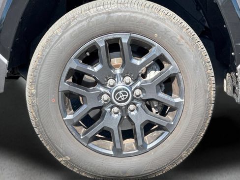 Used 2023 Toyota Tundra Platinum AWD/4WD image 24