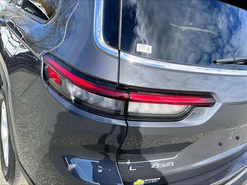 Used 2023 Jeep Grand Cherokee L Limited w/ Trailer Tow Group (B) image 34