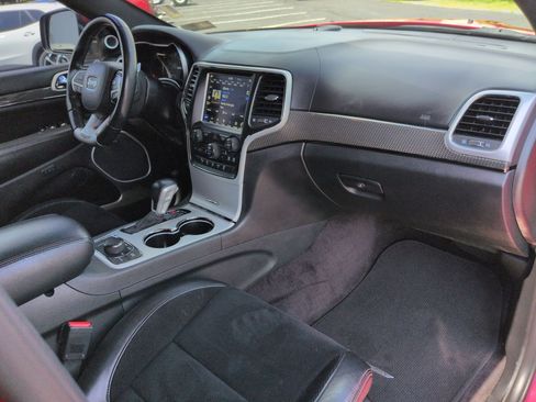 Used 2018 Jeep Grand Cherokee Trackhawk AWD/4WD image 30