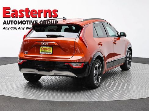 Used 2023 Kia Niro Wind w/ Wind Preserve Package FWD image 5