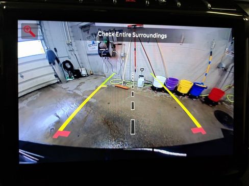 Certified 2023 Jeep Grand Cherokee Limited image 24