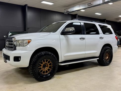 Used 2010 Toyota Sequoia Limited AWD/4WD image 1