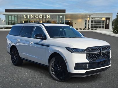 New 2025 Lincoln Navigator Reserve w/ Jet Appearance Package