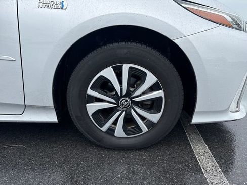 Used 2018 Toyota Prius Prime Plus FWD image 11