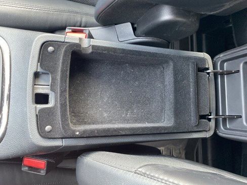 Used 2018 Dodge Durango GT image 34