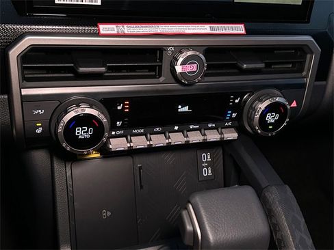 New 2025 Toyota 4Runner Limited image 25