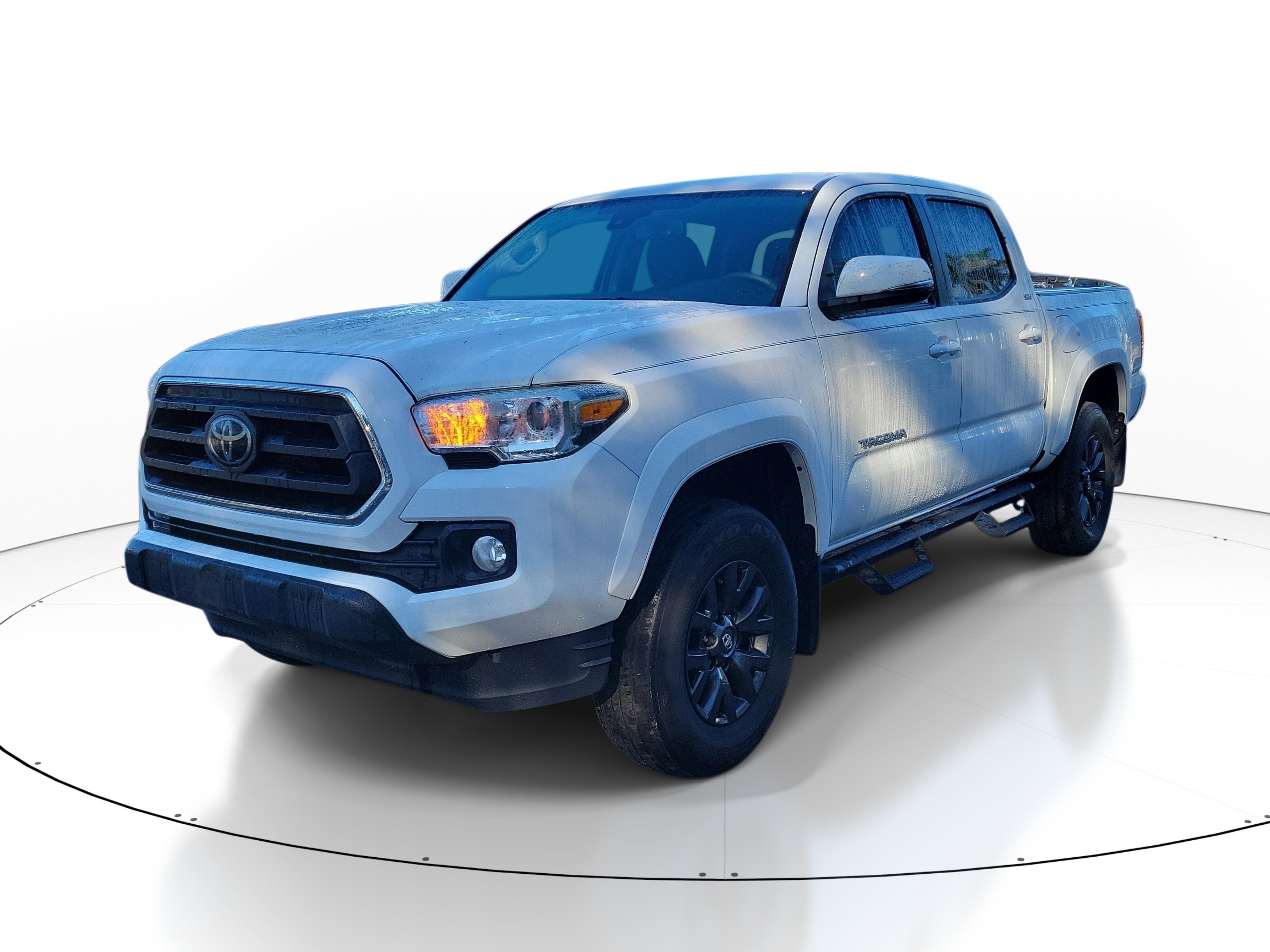 Used 2022 Toyota Tacoma SR5 w/ Technology Package RWD image 3