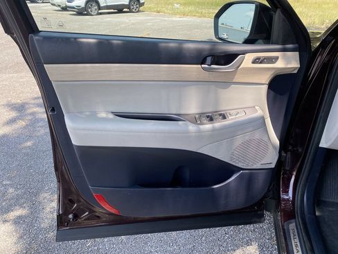 Certified 2024 Hyundai Palisade Limited AWD/4WD image 17