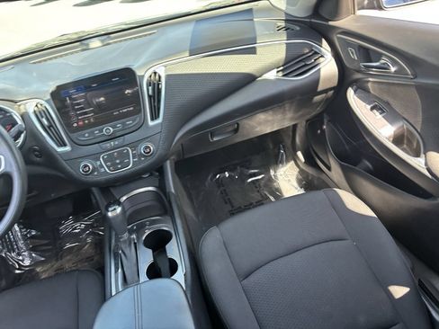 Used 2020 Chevrolet Malibu LT FWD image 14