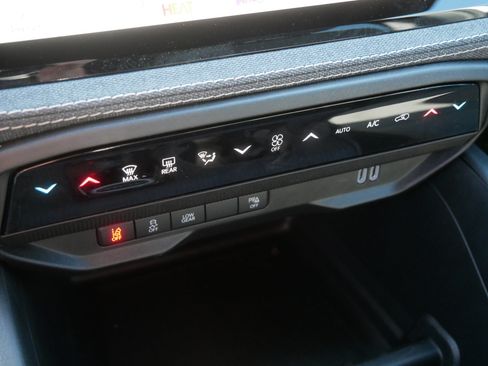 New 2026 Jeep Cherokee Laredo AWD/4WD image 11