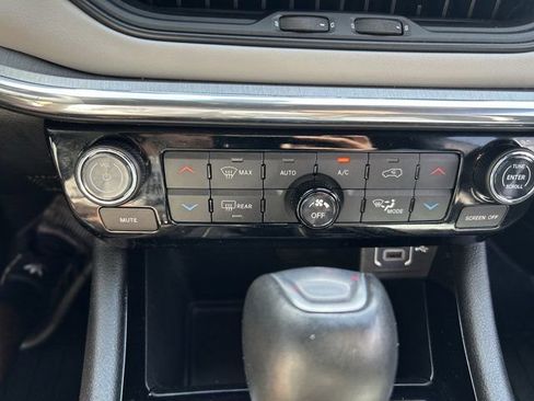 Used 2023 Jeep Compass Limited AWD/4WD image 14