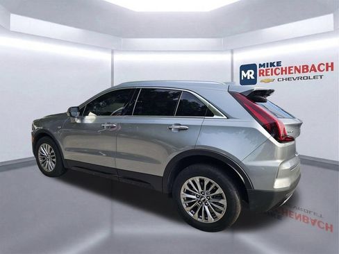 Used 2025 Cadillac XT4 Premium Luxury FWD image 5