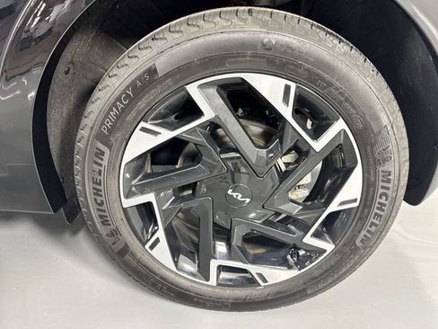 Certified 2025 Kia Sportage SX AWD/4WD image 6