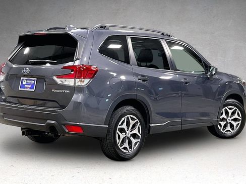 Used 2023 Subaru Forester Premium AWD/4WD image 7