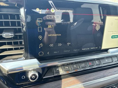 New 2026 GMC Sierra 1500 SLT w/ SLT Convenience Package image 15