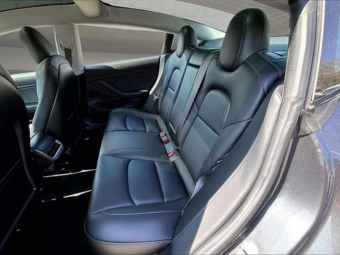 Used 2018 Tesla Model 3 Long Range image 49