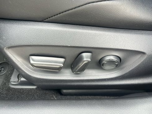 Used 2020 Toyota Corolla XSE image 13