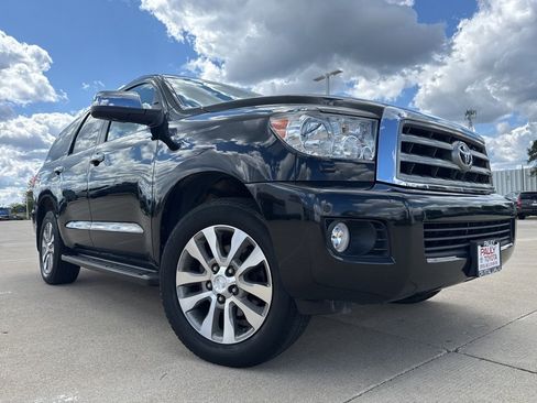 Used 2017 Toyota Sequoia Limited w/ Safety & Convenience Package image 2