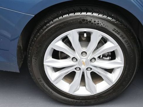 Used 2024 Chevrolet Malibu LT FWD image 5
