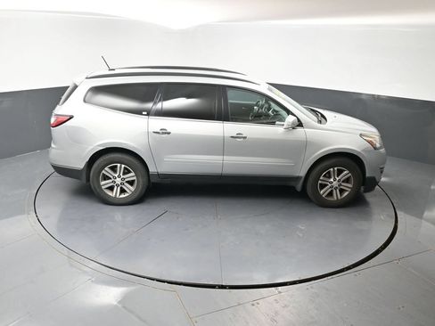 Used 2015 Chevrolet Traverse LT FWD image 12