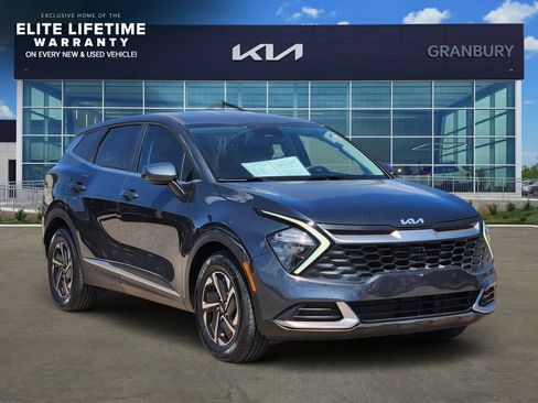 Used 2023 Kia Sportage LX FWD image 3