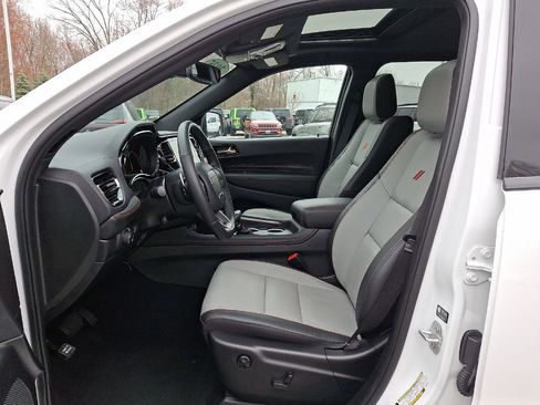 Certified 2025 Dodge Durango GT w/ Mopar All Weather Package AWD/4WD image 11