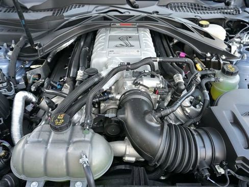 Used 2022 Ford Mustang Shelby GT500 w/ Carbon Fiber Track Pack image 35