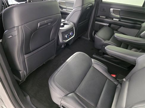 Used 2025 Ford Expedition Max Platinum w/ Stealth Performance Package image 17