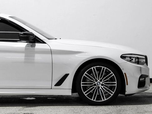 Used 2018 BMW 540i w/ M Sport Package image 7