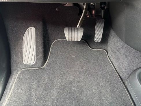 New 2026 Chrysler Voyager LX image 17