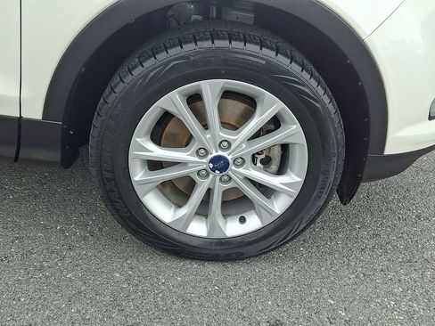 Used 2017 Ford Escape SE AWD/4WD image 8