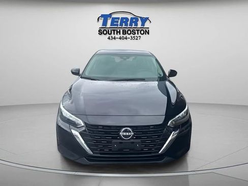 Used 2025 Nissan Sentra SV FWD image 2