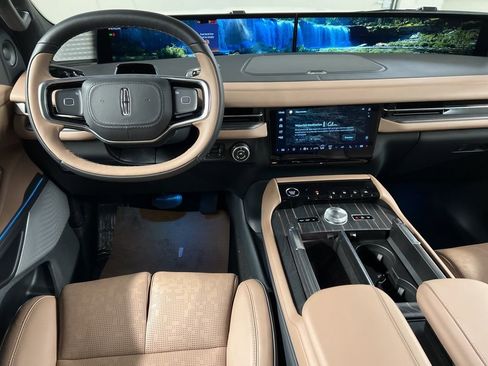 New 2026 Lincoln Navigator Black Label AWD/4WD image 8