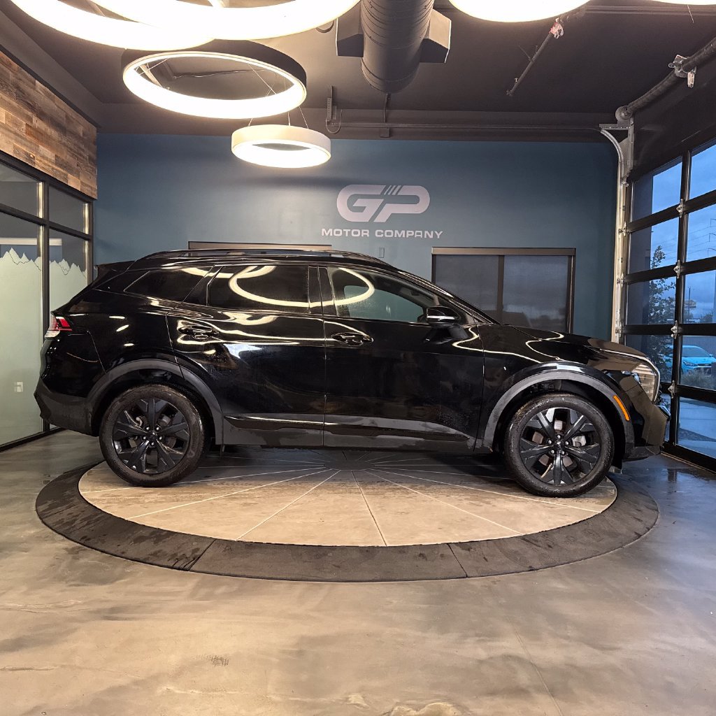 Used 2025 Kia Sportage X-Line AWD/4WD image 2