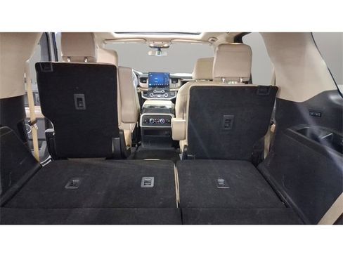 Used 2024 Ford Expedition Limited image 21
