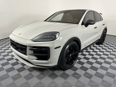 Certified 2024 Porsche Cayenne Turbo GT AWD/4WD image 7