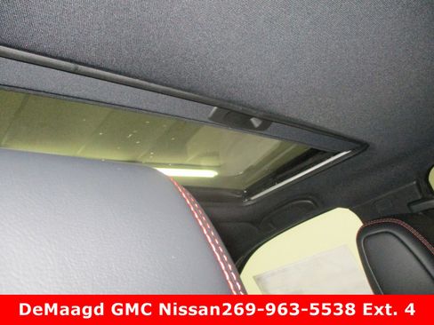 New 2025 Nissan Frontier PRO-4X w/ Pro Premium Package image 24