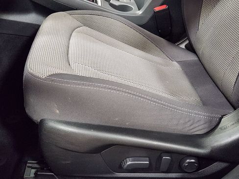 Used 2024 Subaru Crosstrek 2.0i Premium AWD/4WD image 45