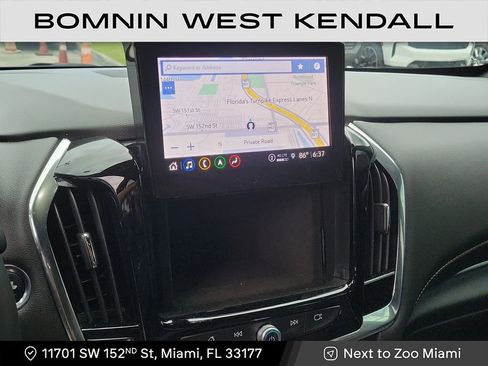 Used 2023 Chevrolet Traverse Premier image 17