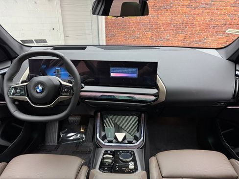 Used 2025 BMW X3 xDrive30i image 12