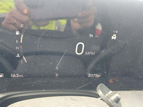 Used 2024 Buick Encore GX Preferred image 3